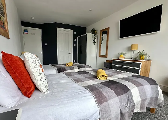 Breakers Guest House