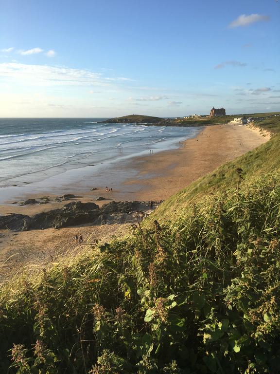 Breakers New Quay